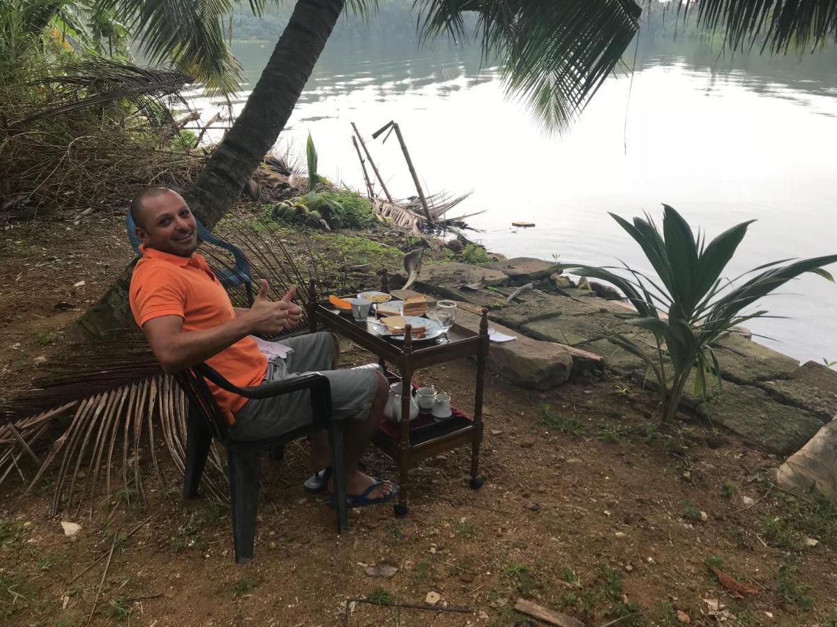 River Side Villa Galle Rom bilde